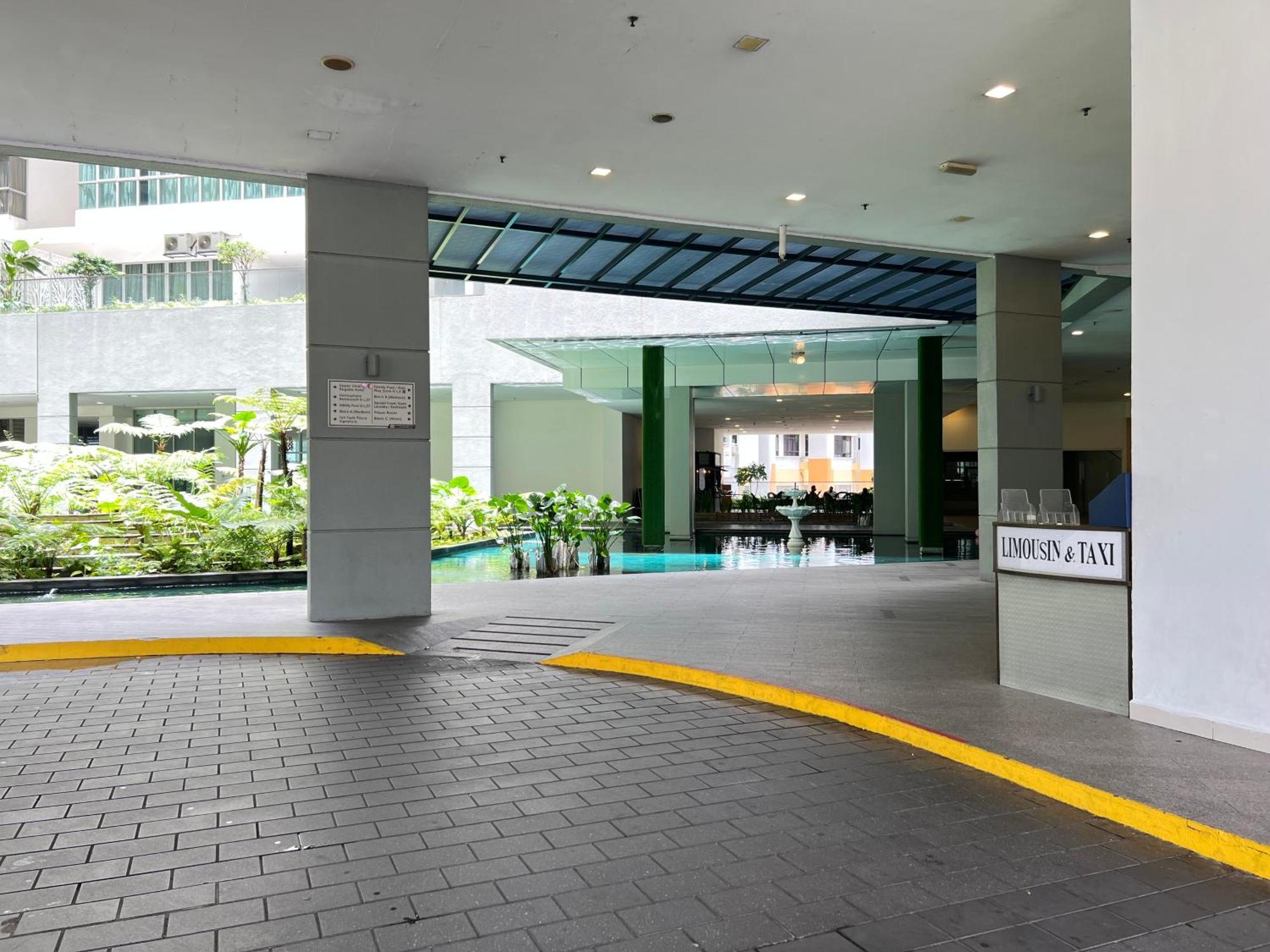 Regalia Spritz Empire Hostel 吉隆坡 外观 照片